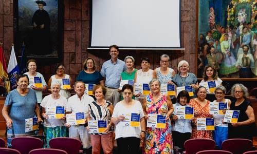 Imagen de El programa ‘La Gomera Aprende’ forma a más de 170 personas de la isla en competencias digitales